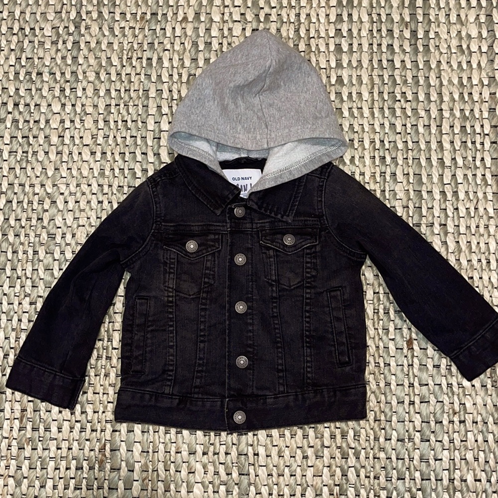 Toddler boys Black. Denim Jacket, size 2t